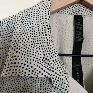 Lululemon Short-sleeve Button-up - Men's Small